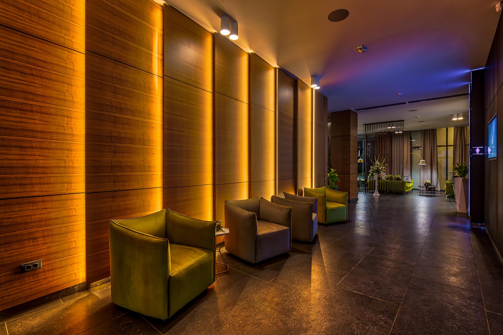Nyota Hotel & Conference Center Мамая Екстериор снимка