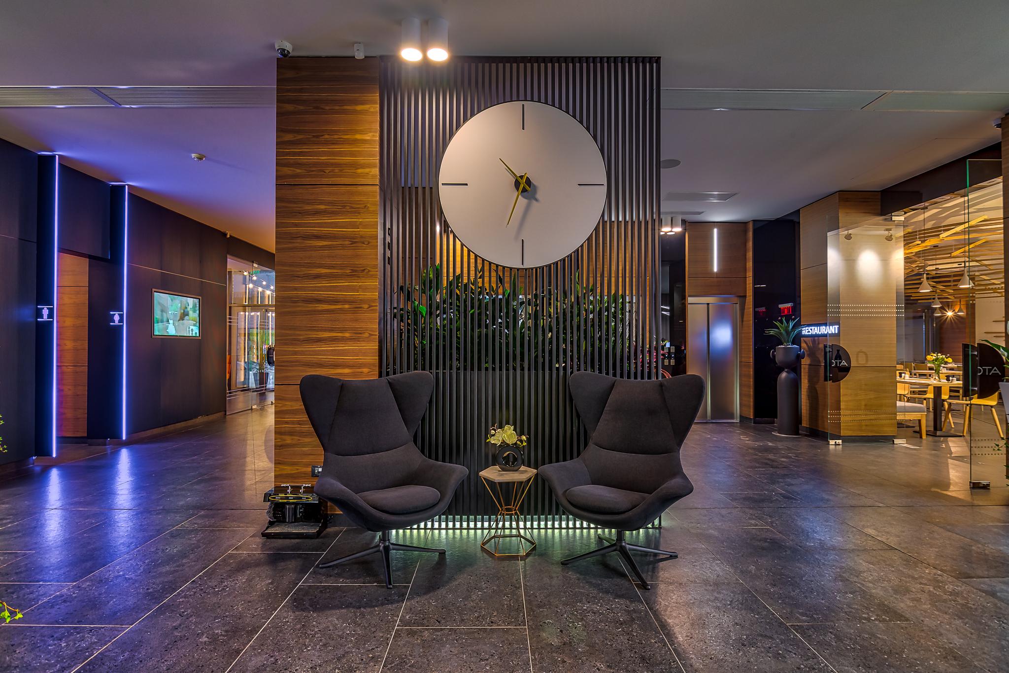 Nyota Hotel & Conference Center Мамая Екстериор снимка