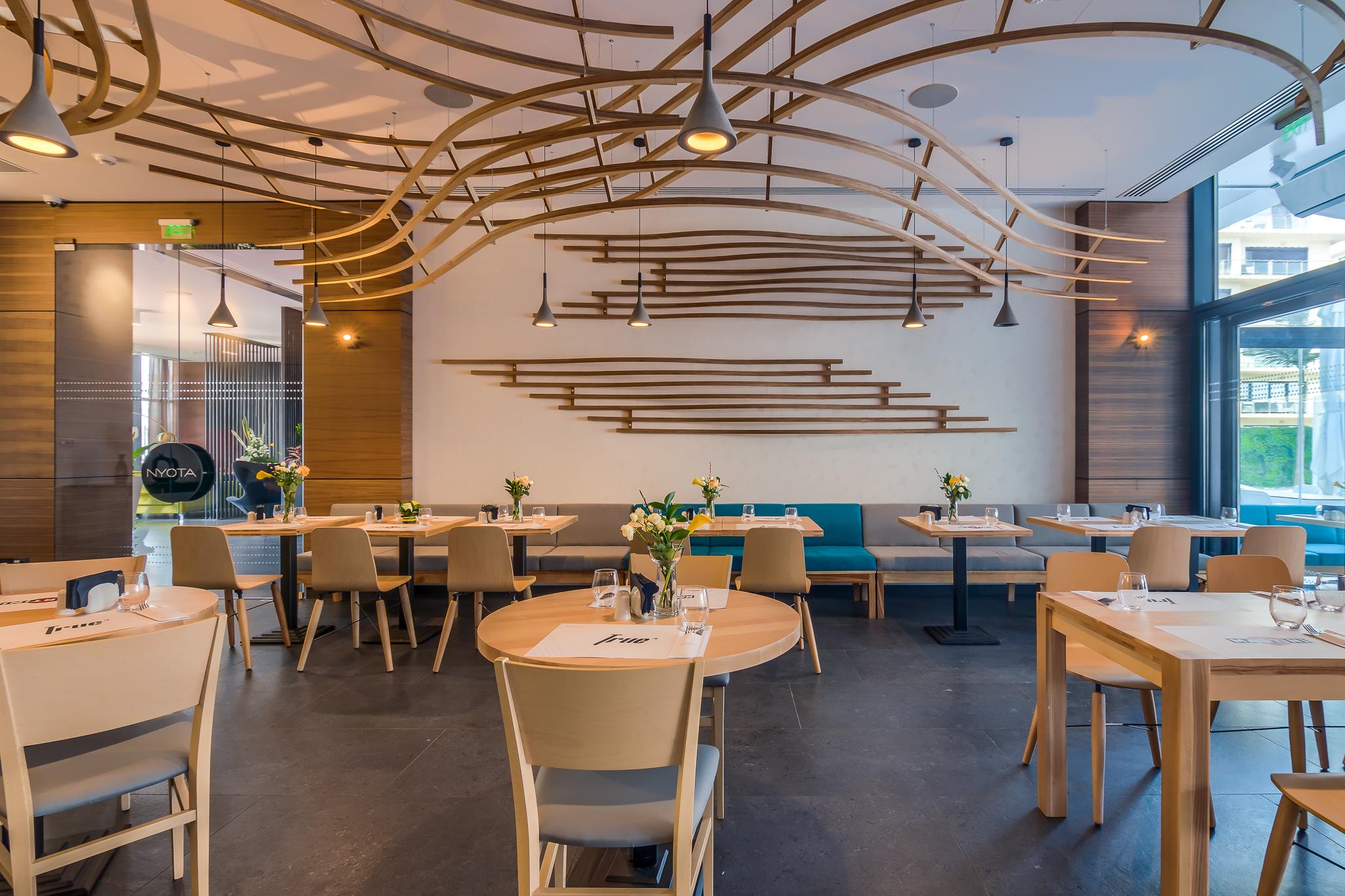 Nyota Hotel & Conference Center Мамая Екстериор снимка