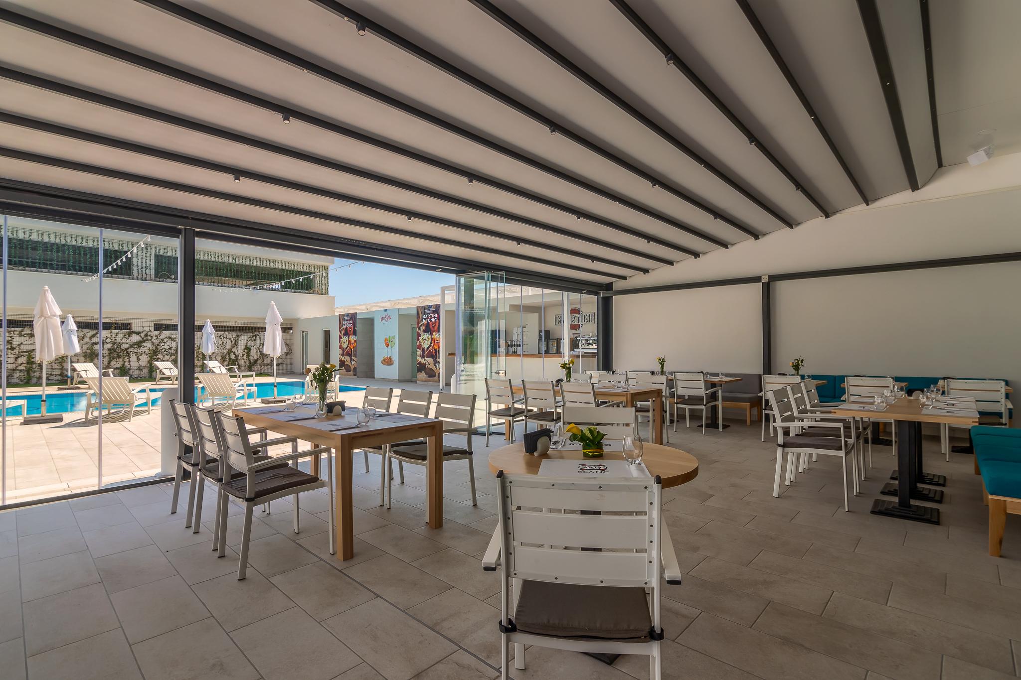 Nyota Hotel & Conference Center Мамая Екстериор снимка