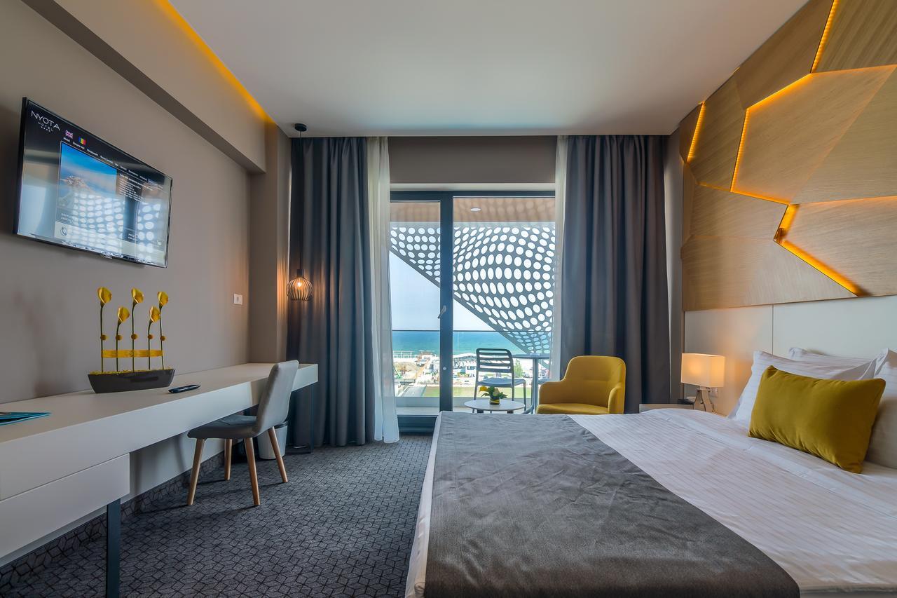 Nyota Hotel & Conference Center Мамая Екстериор снимка
