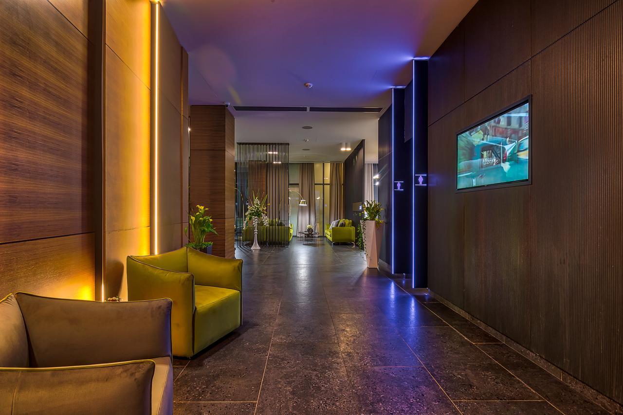 Nyota Hotel & Conference Center Мамая Екстериор снимка