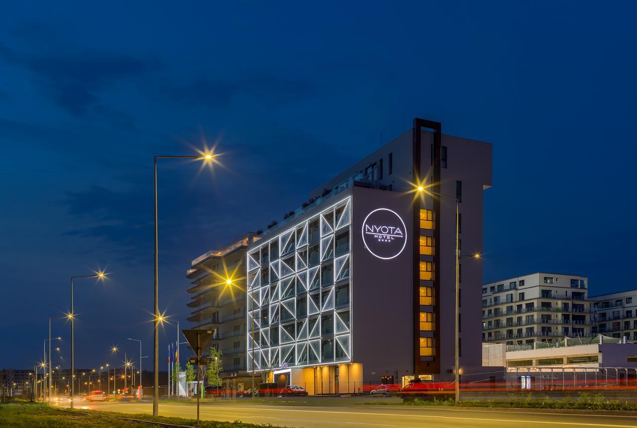 Nyota Hotel & Conference Center Мамая Екстериор снимка